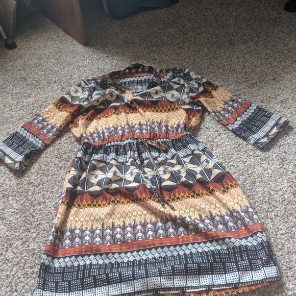 Multi-Color Design Dress - Picture 3 of 3